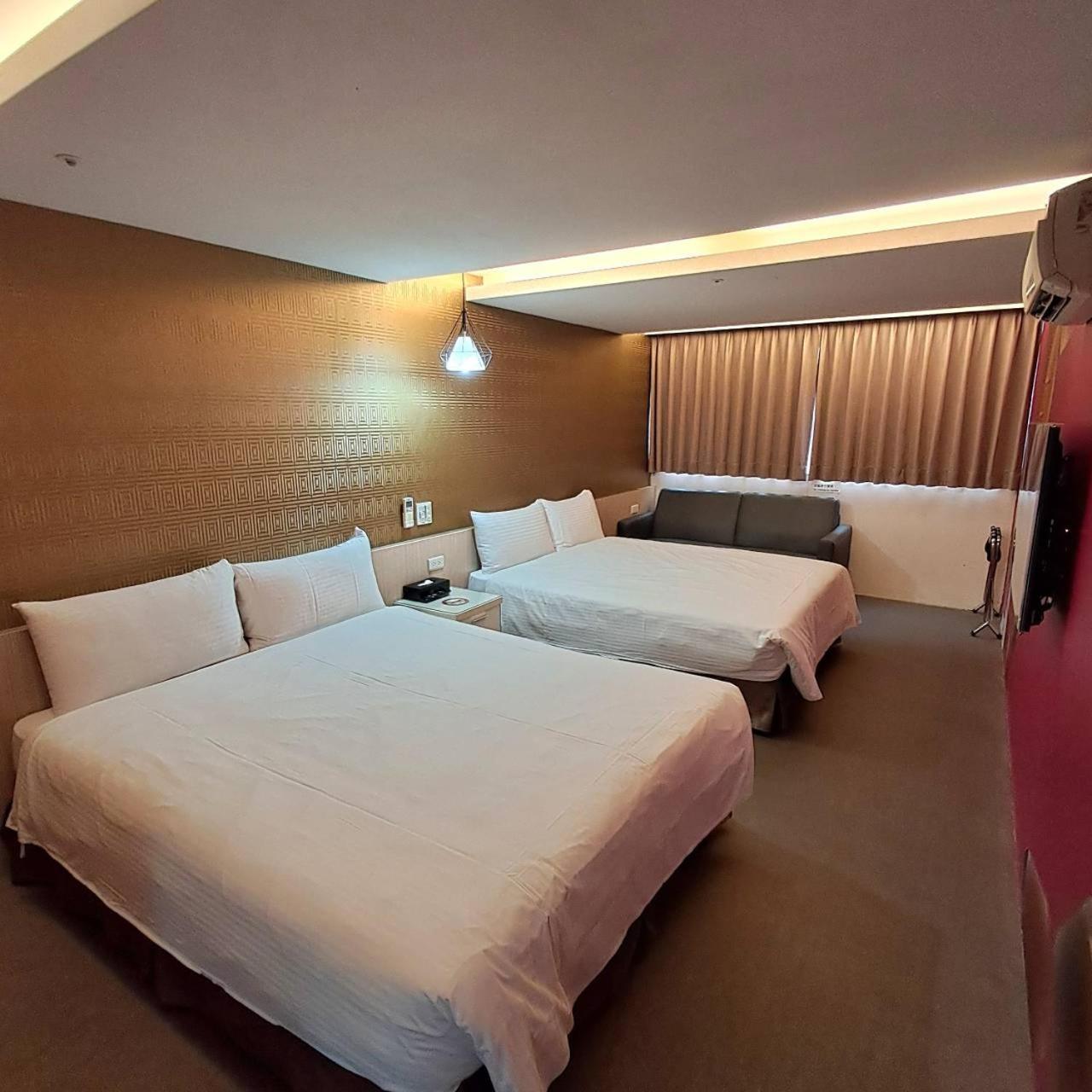 Morwing Hotel Fuzhong Taipeh Exterior foto